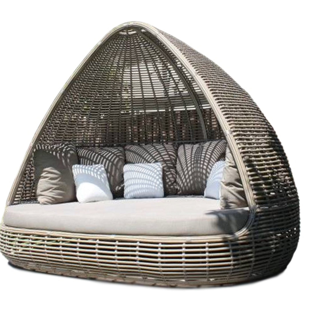 Shade Daybed