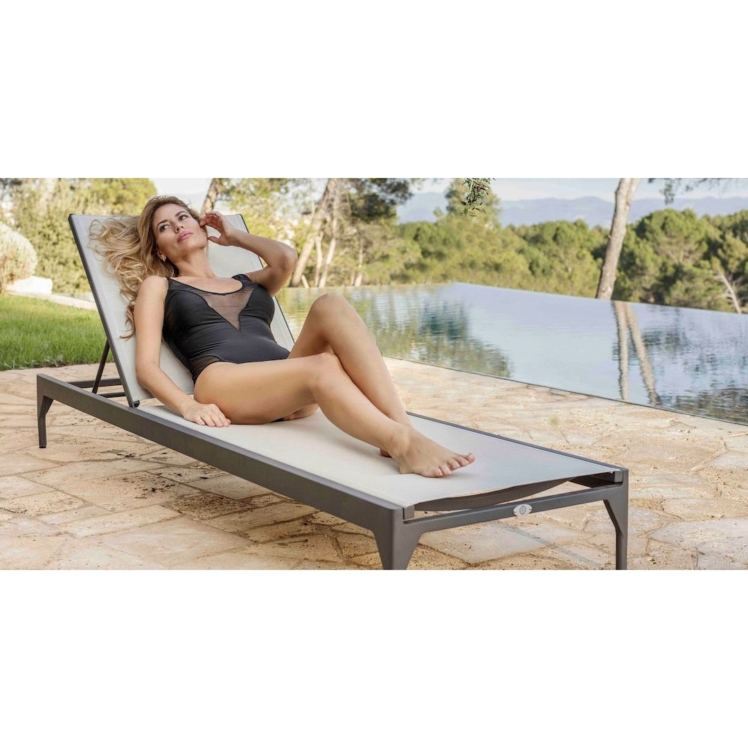 Western Sun Lounger