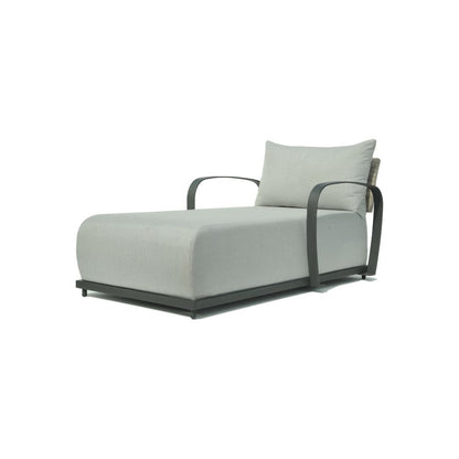 Windsor Chaise Lounge