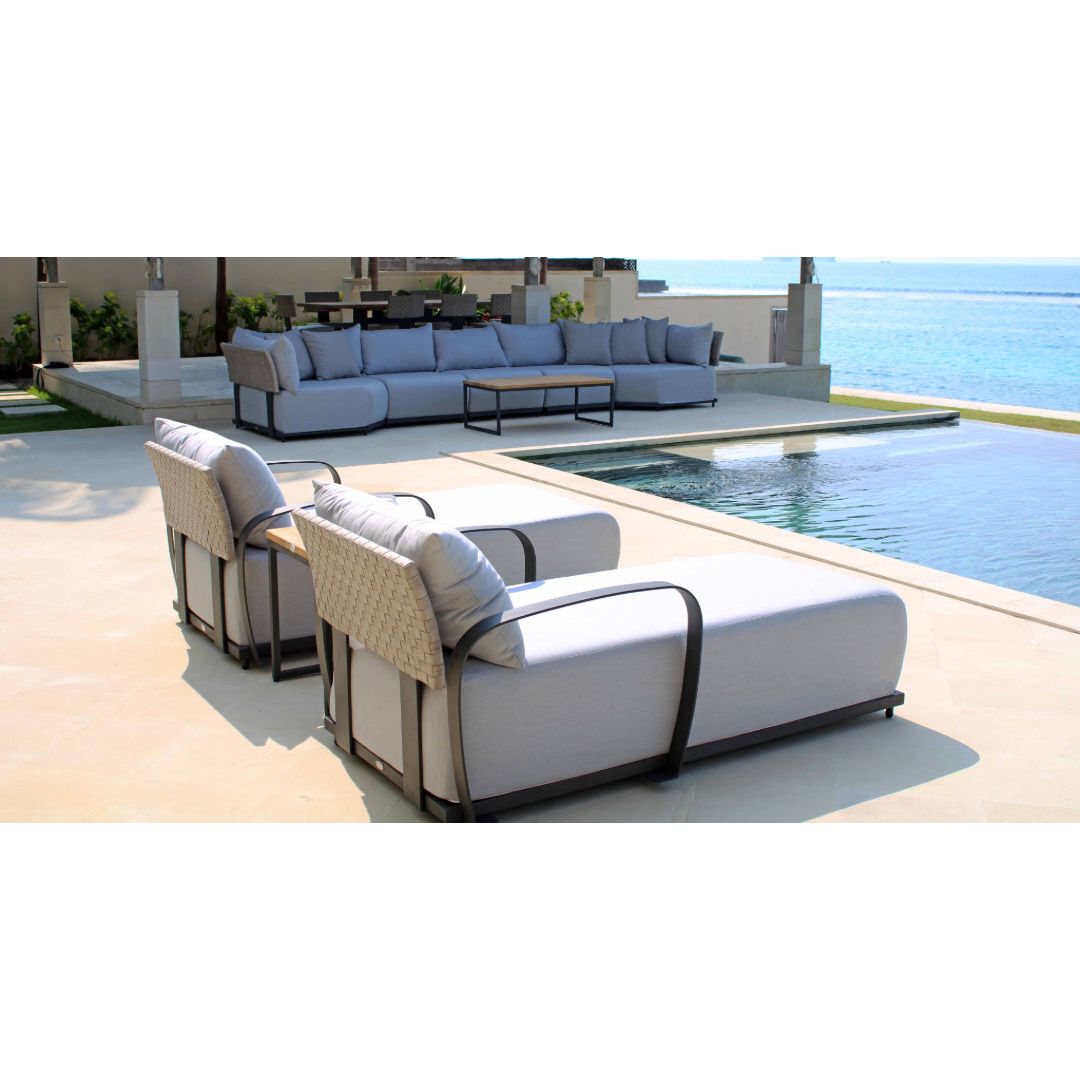 Windsor Chaise Lounge